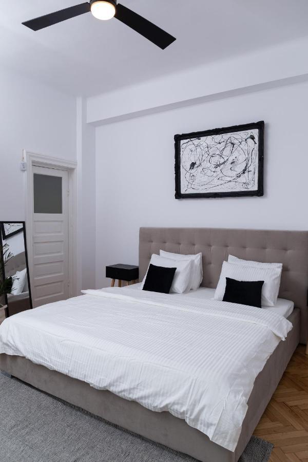 Ferienwohnung Color Aparments Coposu Blv Bukarest Exterior foto