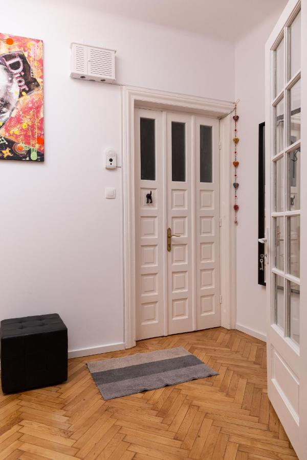 Ferienwohnung Color Aparments Coposu Blv Bukarest Exterior foto